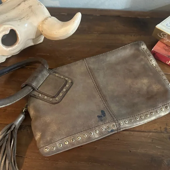 Hobo -Metallic Tan Clutch with tassel - Picture 2 of 4